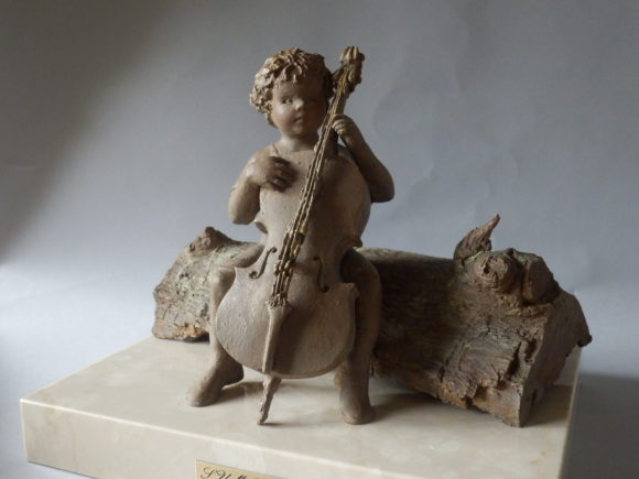 子供の彫刻
